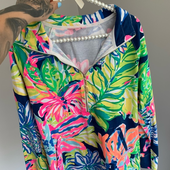 Lilly Pulitzer Tops - Lilly Pullitzer Popover gently worn medium